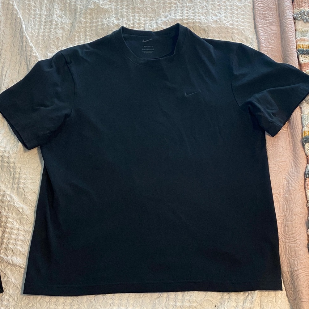Nike Men's Classic Black Tee